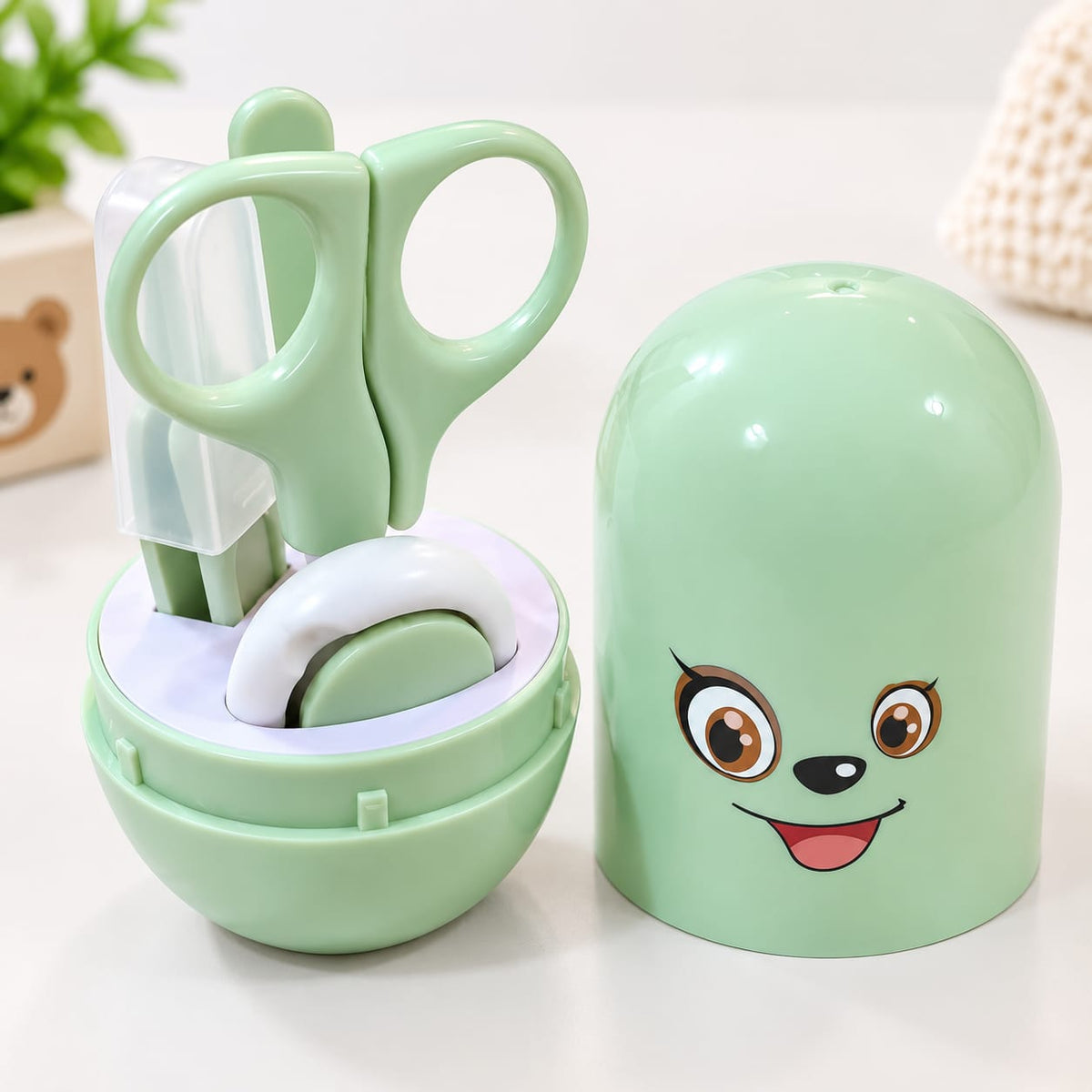 Portable Cute Bear Baby Manicure Set with Storage Case